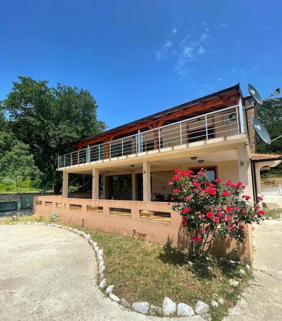Stars Residence Petrovac Buitenkant foto